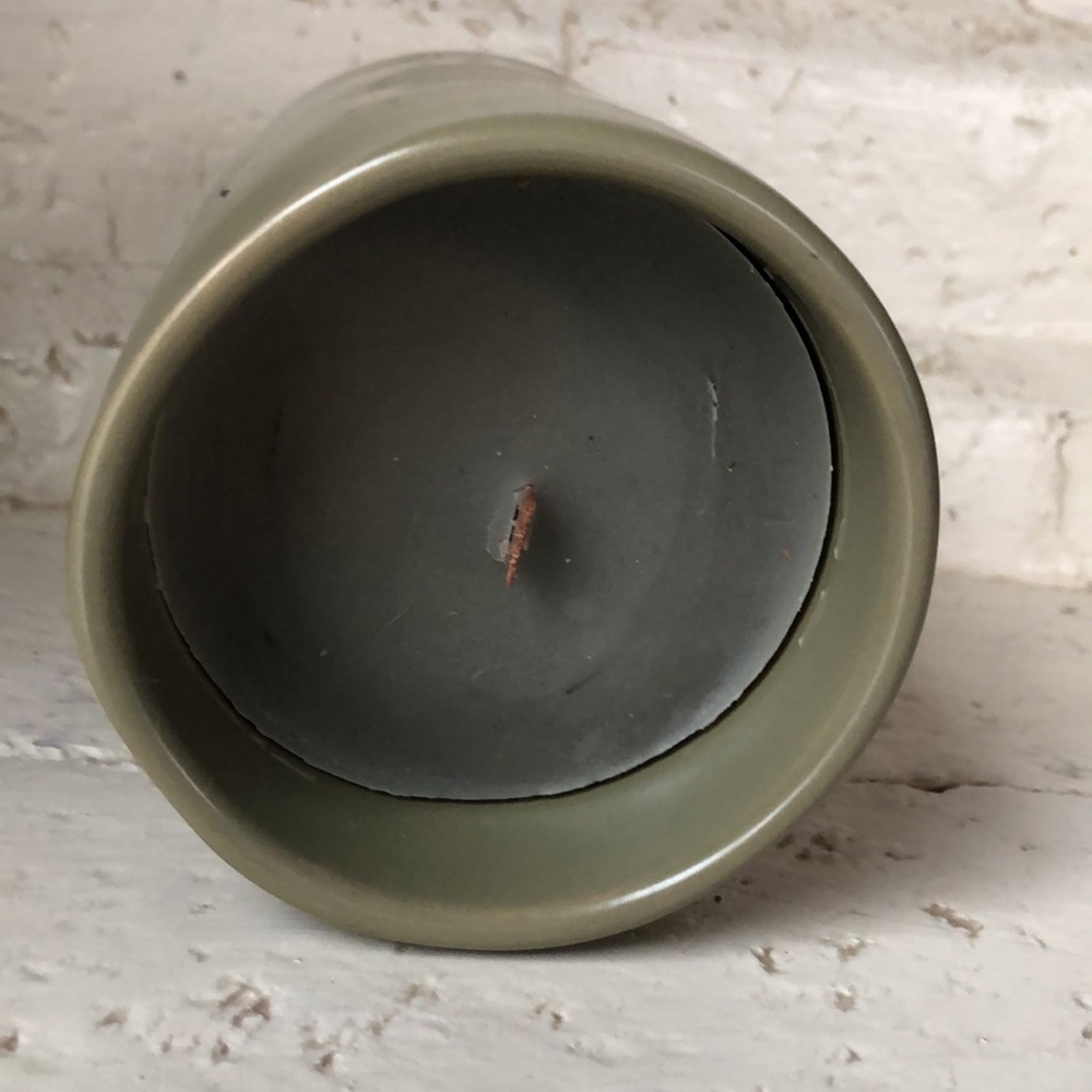 Rae Dunn Summit Ceramic Candle Holder with Cool Mist Scented Candle Wood Wick - Picture 3 of 5